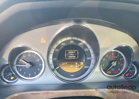 2012 Mercedes-Benz E 350 z USA, uszkodzony, nr VIN WDDHF5KB7CA569378